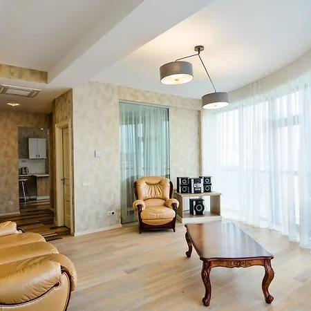 Leogrand Z Panoramoyu Lvova Apartment