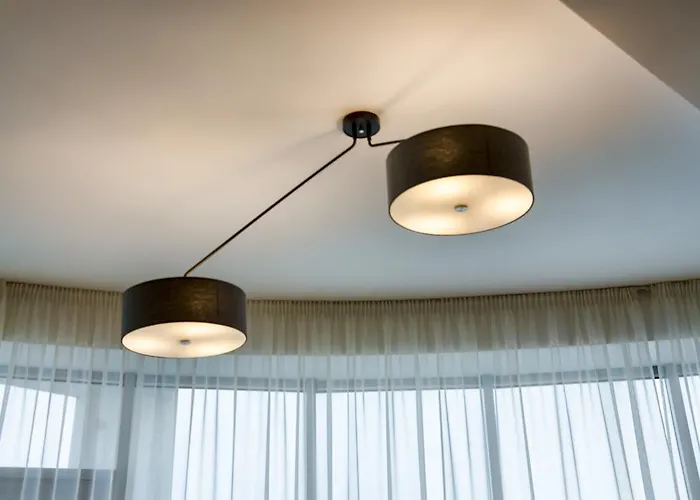 Leogrand Z Panoramoyu Lvova Leópolis